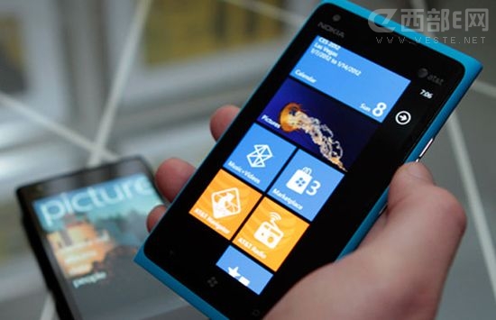 Lumia 900ȫˮ Windows Phoneŵǣ